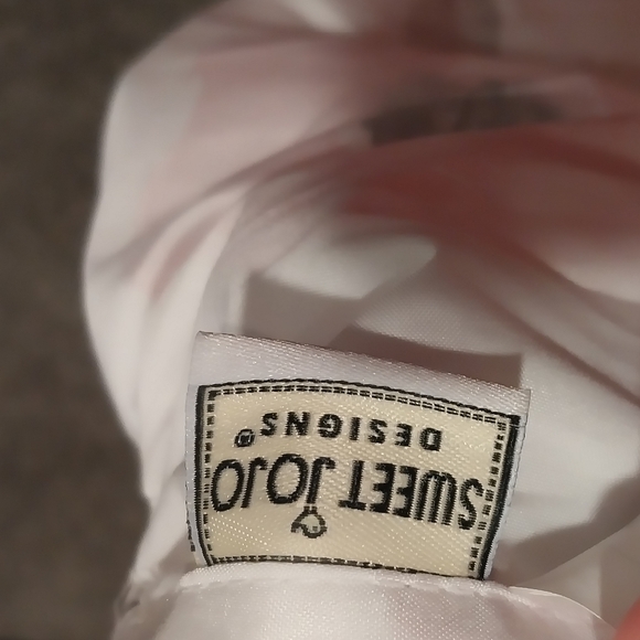 Fitted crib sheet, changing pad cover, crib skirt - Picture 4 of 4